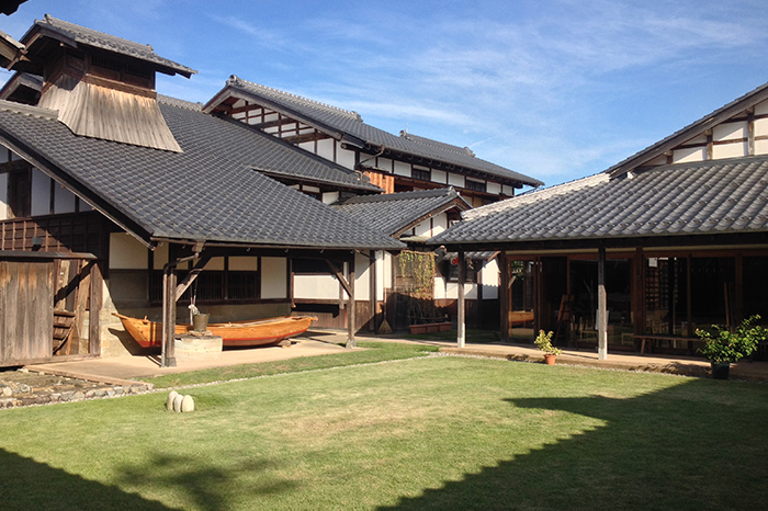 Gosho Inaba Honke (A house of the Inaba, a family of wealthy merchants)