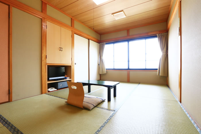 Japanese-style rooms with 6 – 7.5 tatami mats